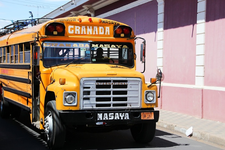 nicaragua2017-037 Zatímco některé autobusy jsou pomalovány a upraveny pravděpodobně ožralými umělci, jiné mají víceméně původní barvy.
